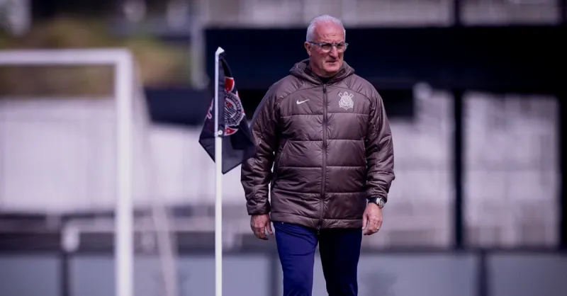 Dorival Júnior Revela Demanda Por Quatro Reforços no Corinthians e Aponta Dificuldades