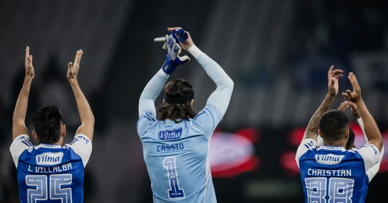 Cássio na Neo Química Arena: Homenagem, Aplausos e a Defesa Crucial Contra o Corinthians