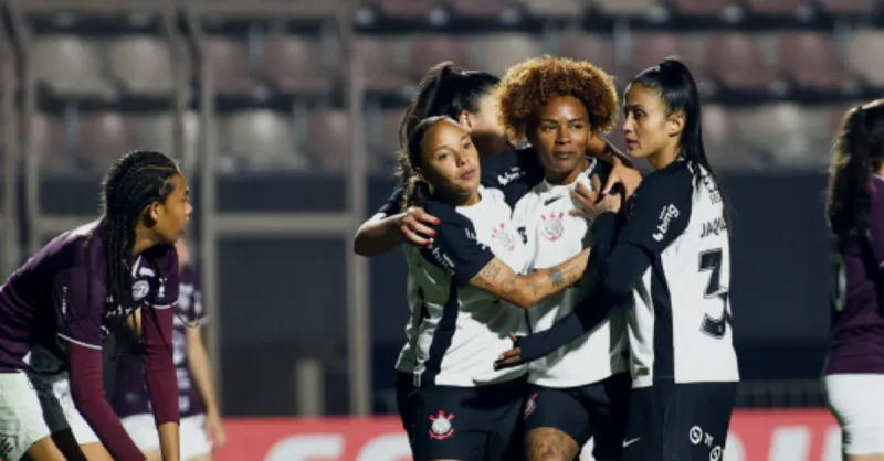 Corinthians Feminino: Piccinato Evita Euforia e Aponta Caminho Crucial na Semifinal do Brasileirão