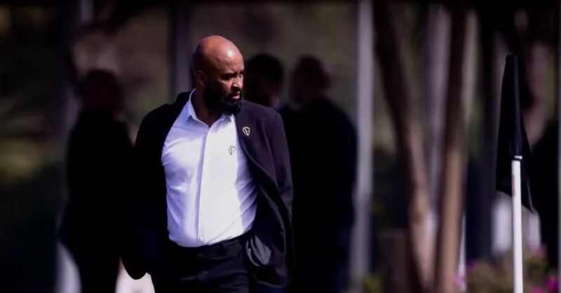 Executivo do Corinthians Detalha Planos de Elenco e Contratos: O Que Vem Por Aí?