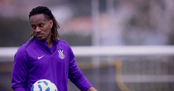 André Carrillo: O Que o Atacante do Corinthians Disse Sobre Rumores no Internacional