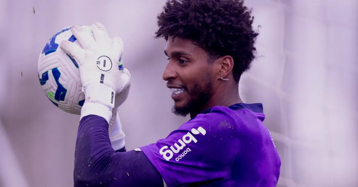 Hugo Souza Retorna! Corinthians Ajusta Escalação para Confronto Decisivo com Grêmio