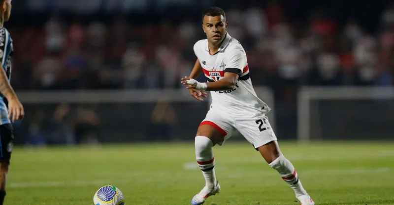 Corinthians faz sondagem por Alisson, jogador do São Paulo para 2026