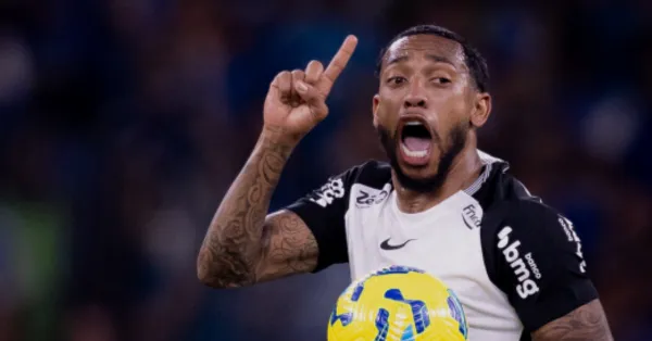 Martínez ignora Dorival e aumenta tensão no Corinthians; volante segue fora