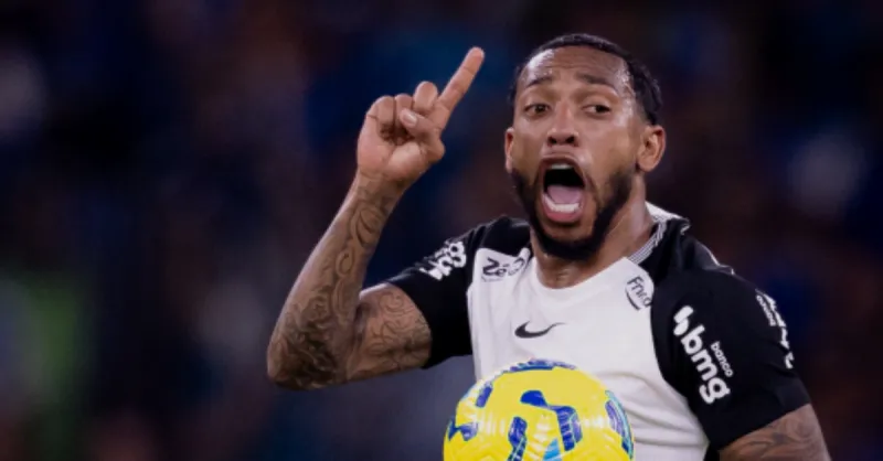 Martínez ignora Dorival e aumenta tensão no Corinthians; volante segue fora